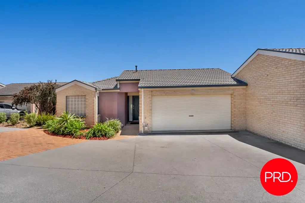 2/32 Doeberl Place, Karabar, NSW 2620