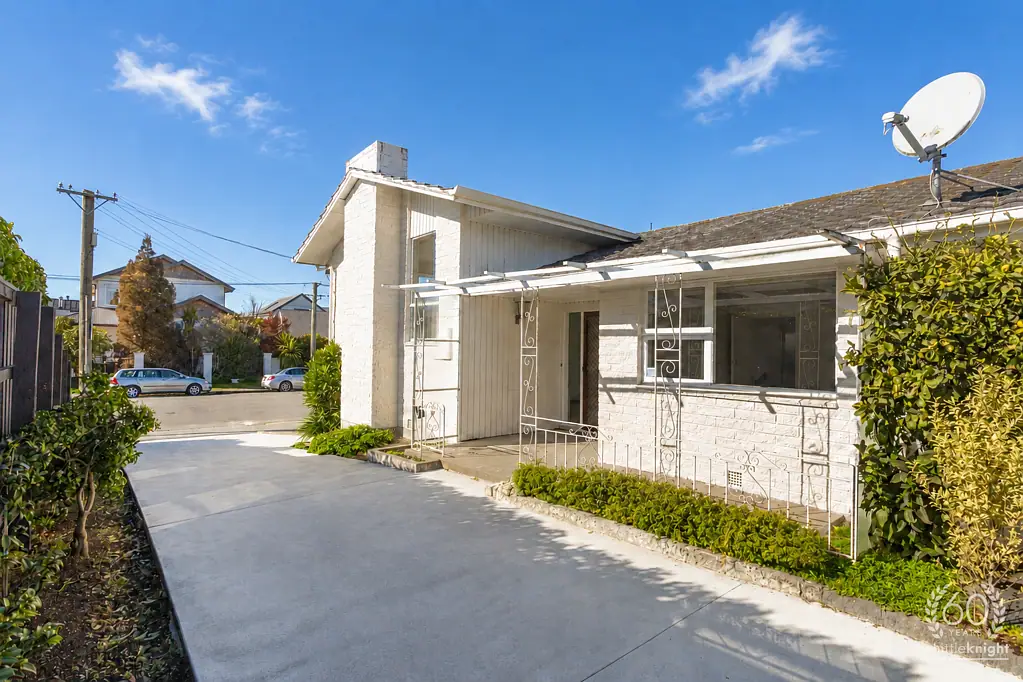 Merivale 2कमरा More Than Most! Split-Level Style with Space