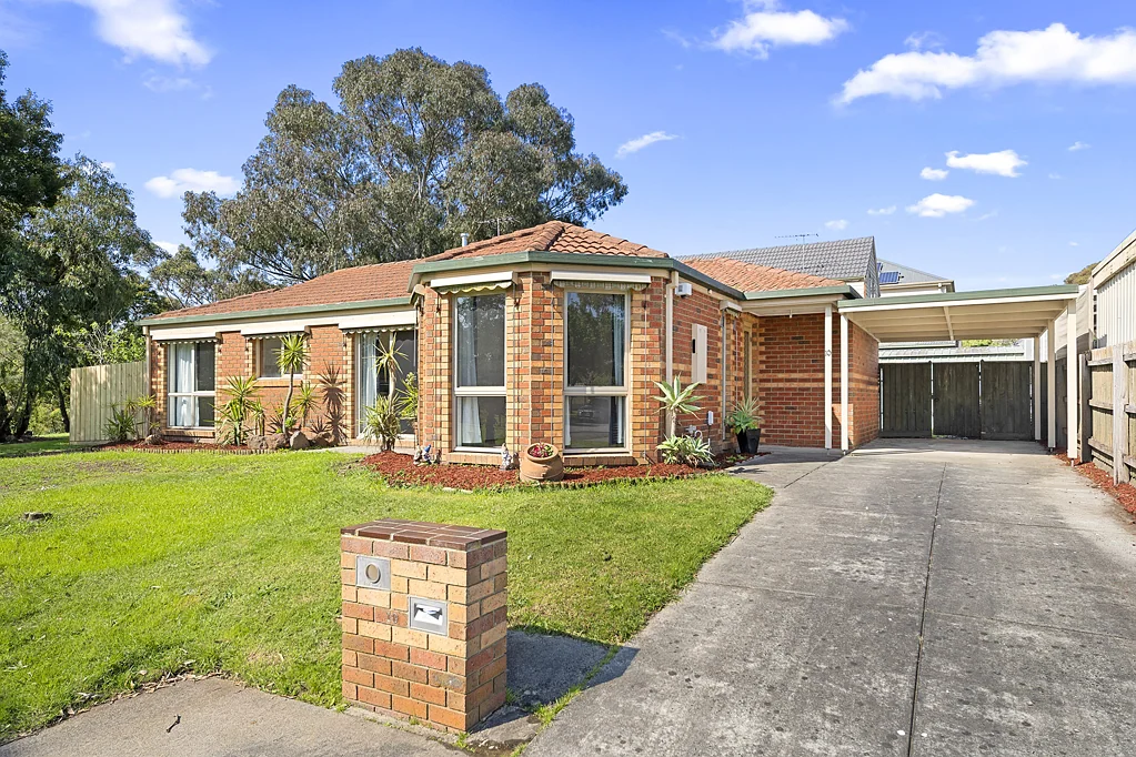 10 Adelong Court, Berwick, VIC 3806