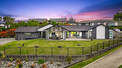Waimauku 4 Bedroom Panoramic Perfection!