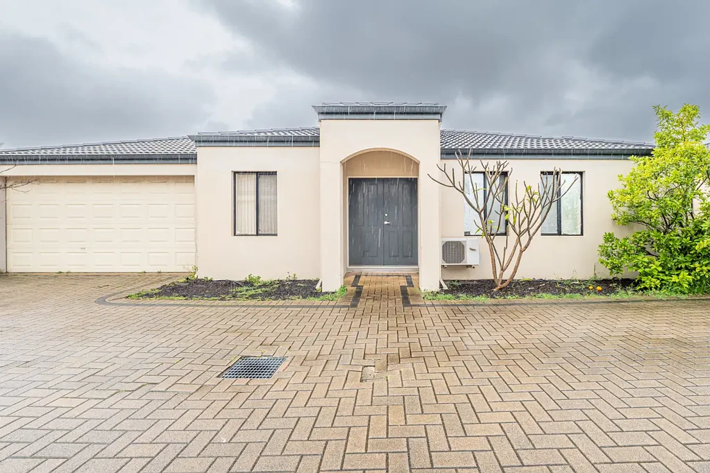 Cannington 5कमरा Spacious 5-Bedroom Family Home with Secure Double Garage