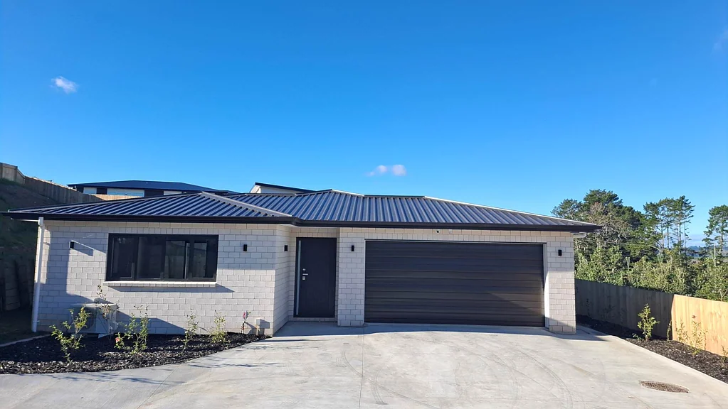 Meremere 4 Bedroom Brand Spanking New - Your Blank Canvas Awaits
