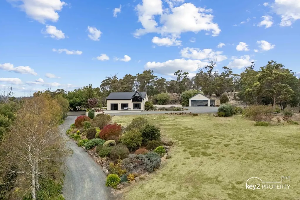 Swan Bay 4침실 Modern Family Home + Unit + 4 Car Garage on 6.95 Hectares