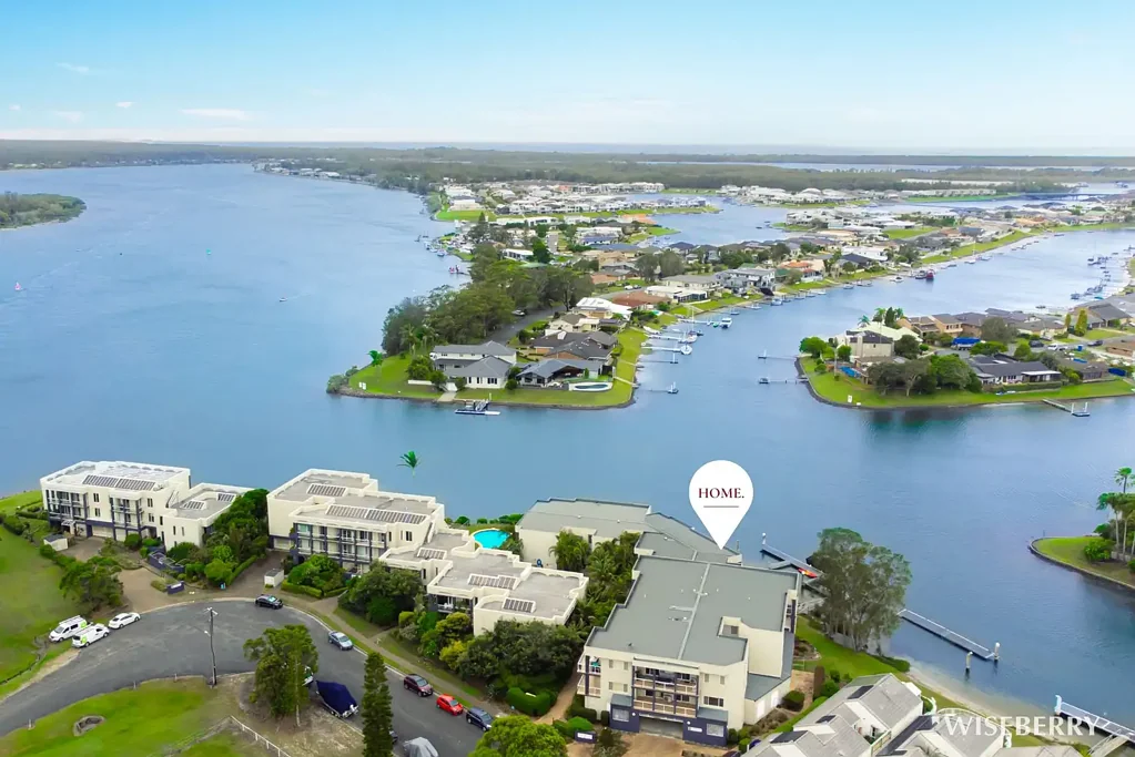Peaceful Waterfront Living at Riana Moorings