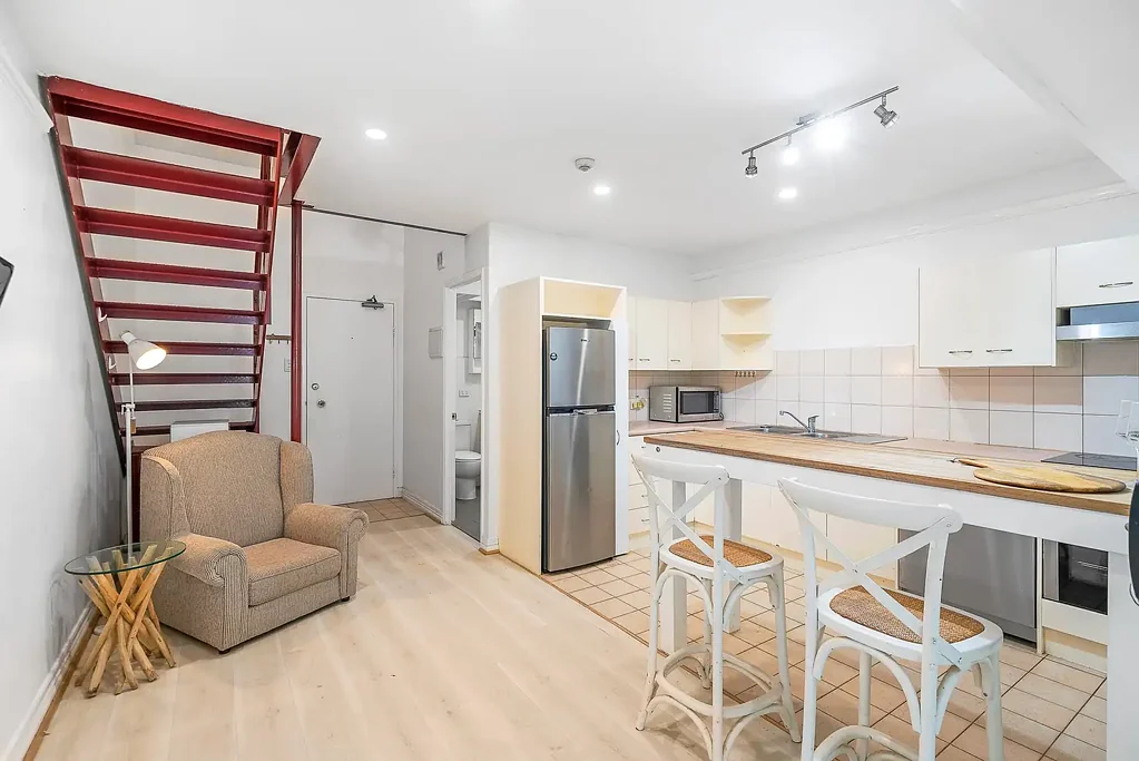 FULLY FURNISHED APARTMENT IN A PRIME LOCATION