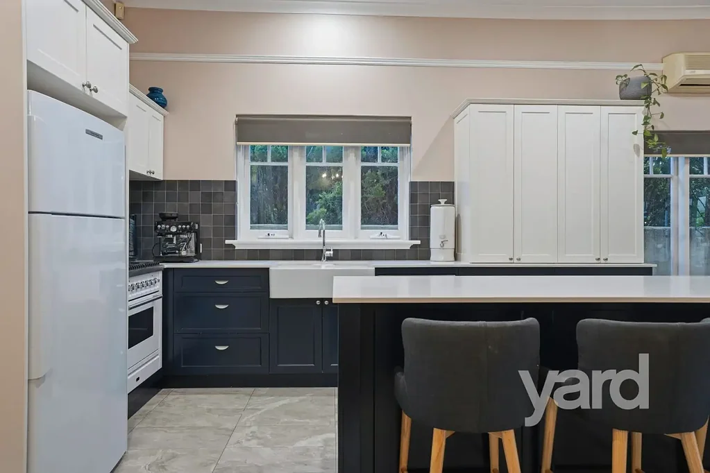 Bicton 5Phòng ngủ Whisper Quiet, Expansive Family Living