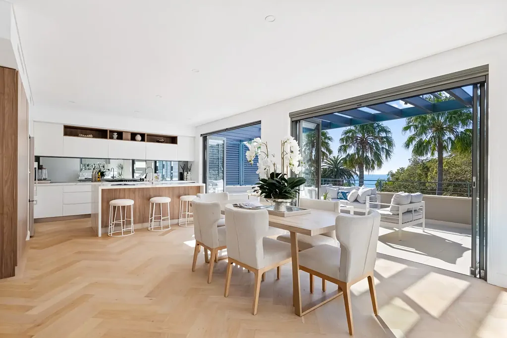 Manly 2部屋 Penthouse-like Apartment with Sunlit North-East Ocean View Terrace on Manly's Exclusive Eastern Hill