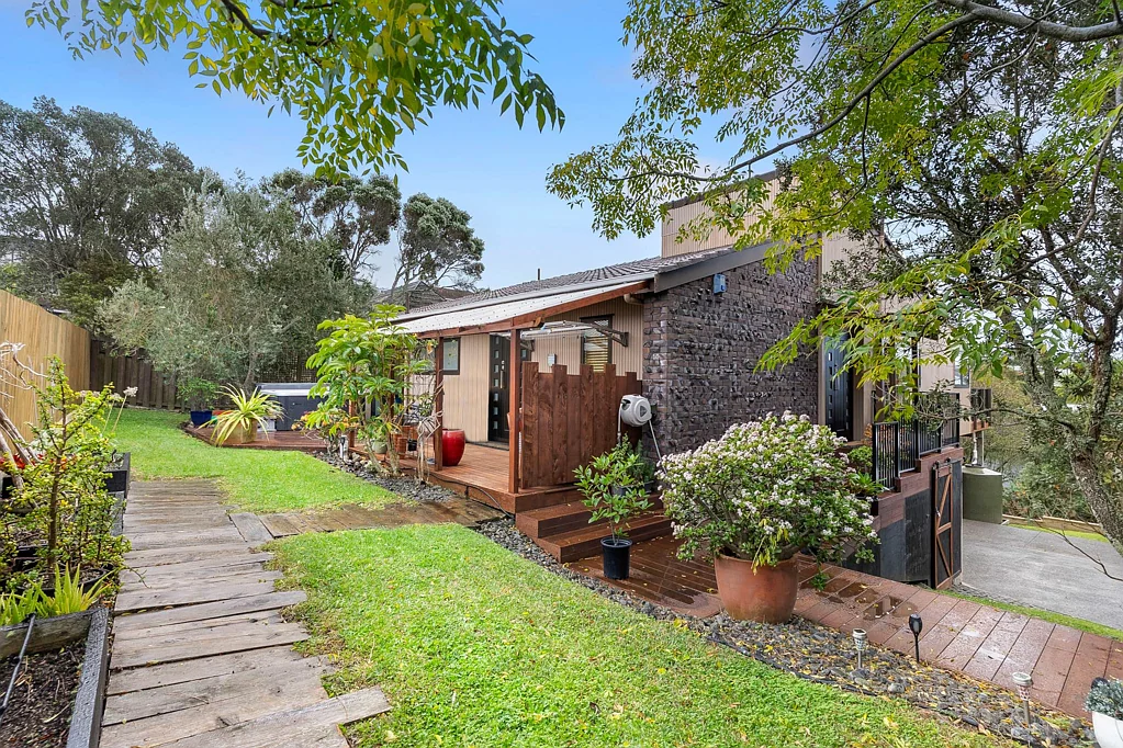 Murrays Bay 6બેડરૂમ Home & Income in Murrays Bay — Rangitoto Colle...