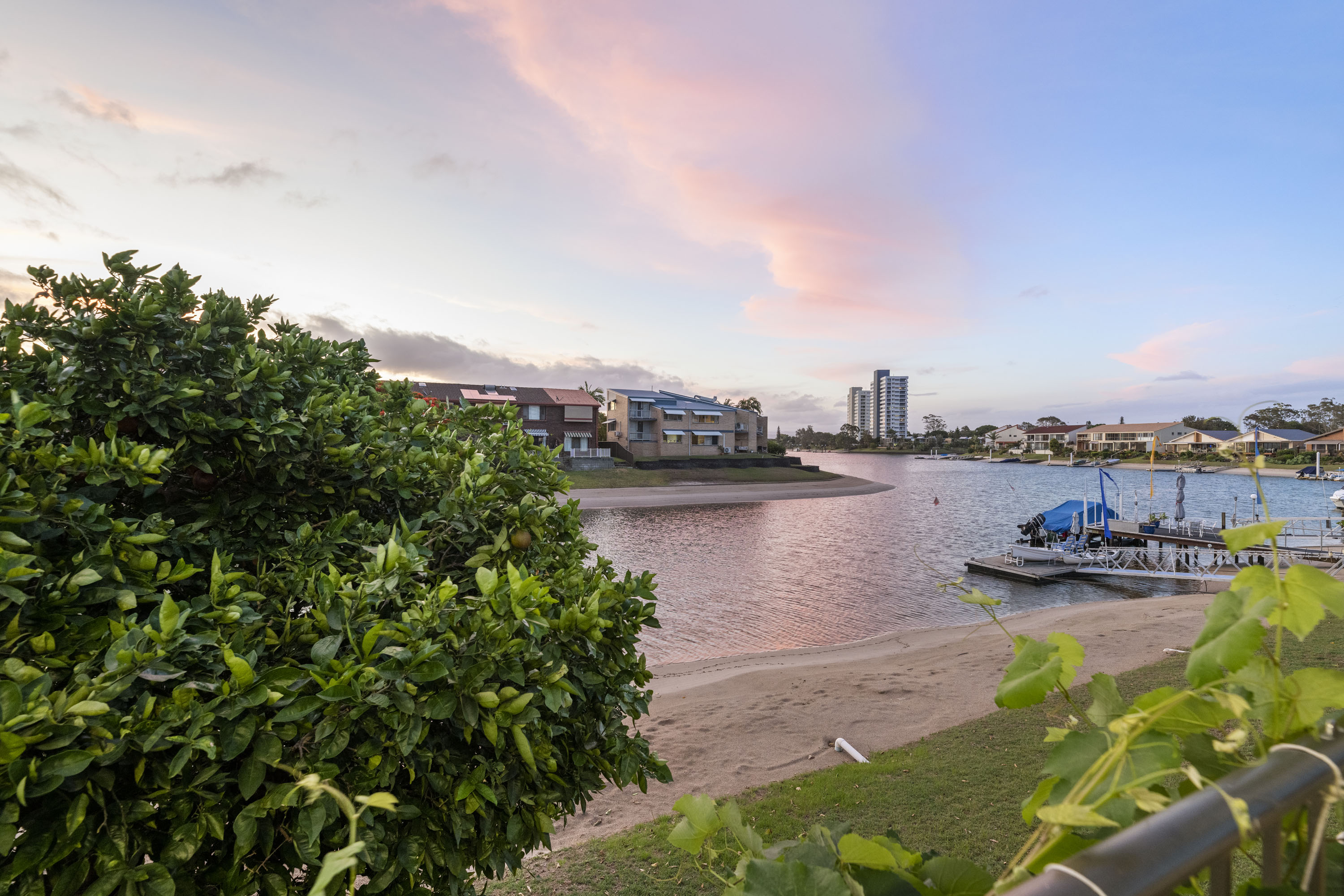 QUARRINGTON LODGE UNIT 1 105 SUNSHINE BVD, MERMAID WATERS QLD 4218, 0 ਕਮਰੇ, 0 ਬਾਥਰੂਮ, Townhouse