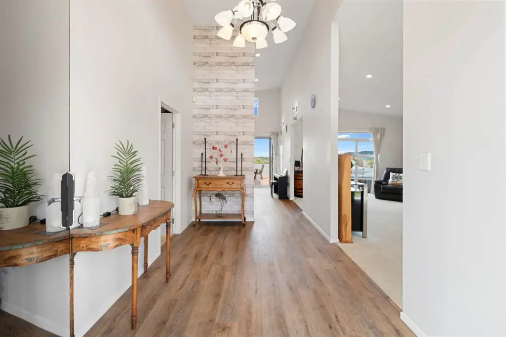 Pukekohe 5房  Top Location – Supersized Opportunity
