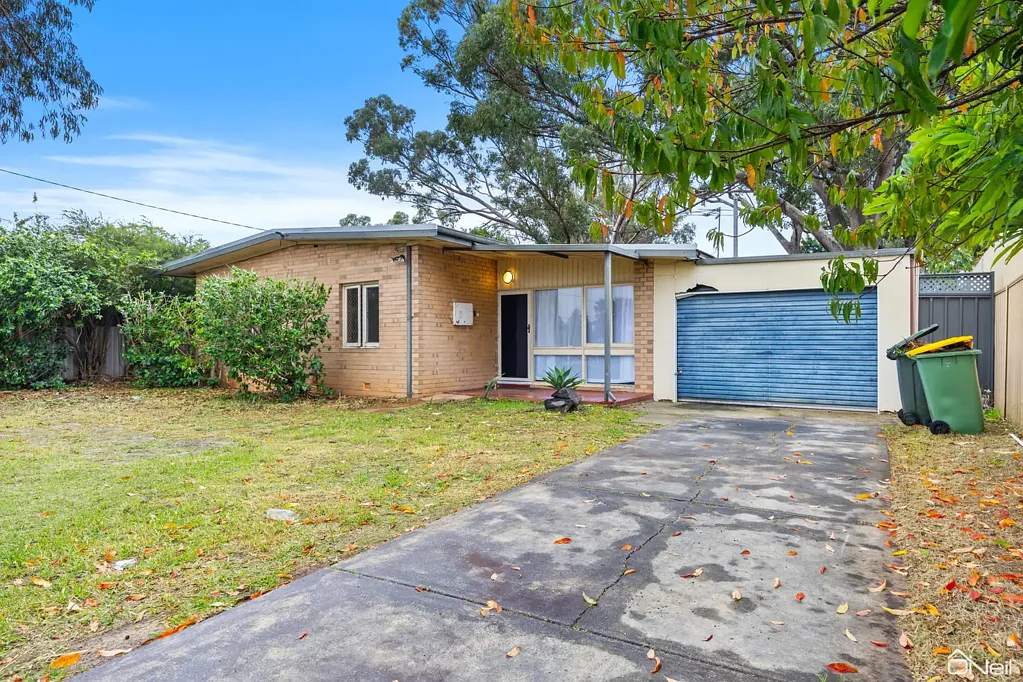 Armadale 3房  FANTASTIC RENOVATION OPPORTUNITY!