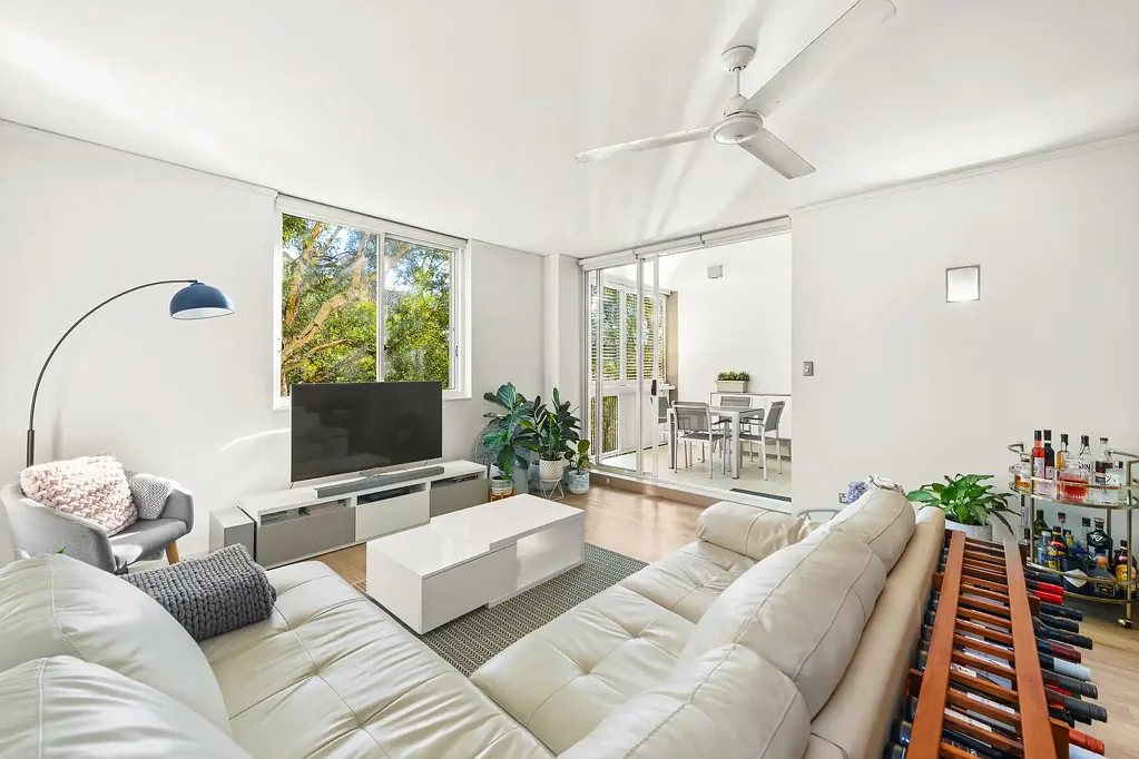 Spacious One Bedroom Apartment in the Heart of Bondi Beach
