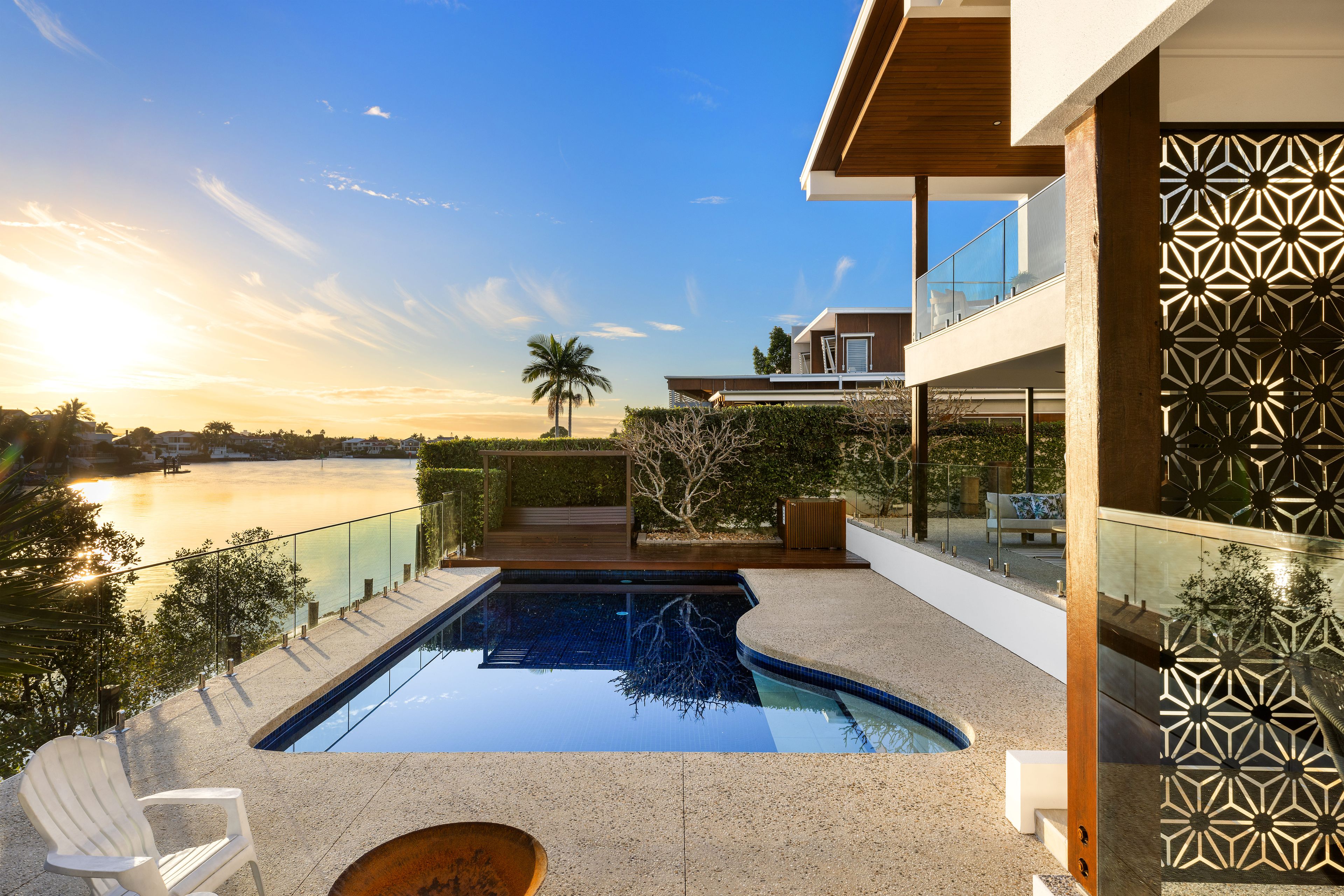 56 SOPHIE AV, BROADBEACH WATERS QLD 4218, 0 habitaciones, 0 baños, House