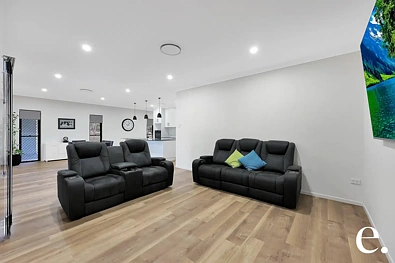 10 Dorron Court, Moore Park Beach, QLD 4670, 4 slaapkamers, 2 badkamers, House
