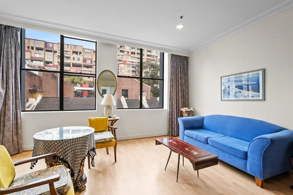 Woolloomooloo 1房 市中心宽敞空间 高达3.7米吊顶 安全停车位 海港生活触手可及 步行繁华商圈 Perfect renovation project !! EXCHANGED 8th August 2025