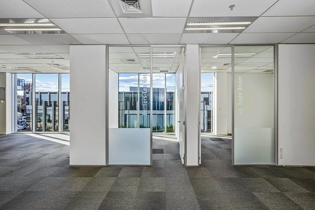 Grafton CENTRAL OFFICE WITH AMPLE PARKING