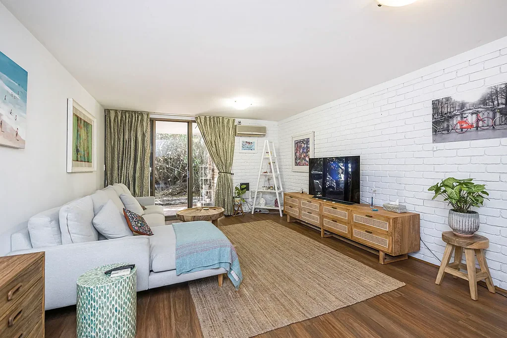 South Perth 2房  UNDER OFFER!!! UNDER OFFER!!! UNDER OFFER!!!