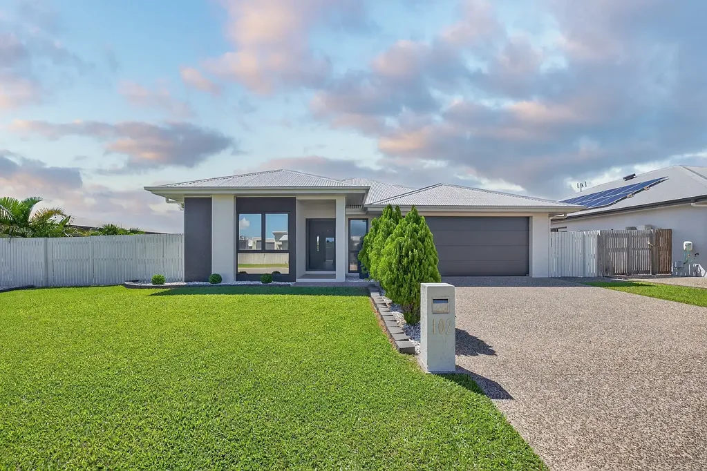 102 Fremont Street, Mount Low, QLD 4818