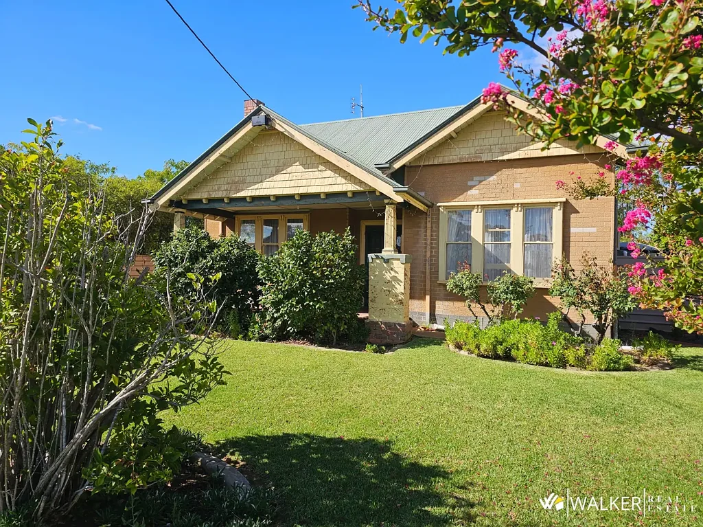 Kyabram 3ห้องนอน EXPRESSION OF INTEREST - CLOSES 5PM 29TH  APRIL 2026
PRIME LOCATION DEVELOPMENT POTENTIAL!