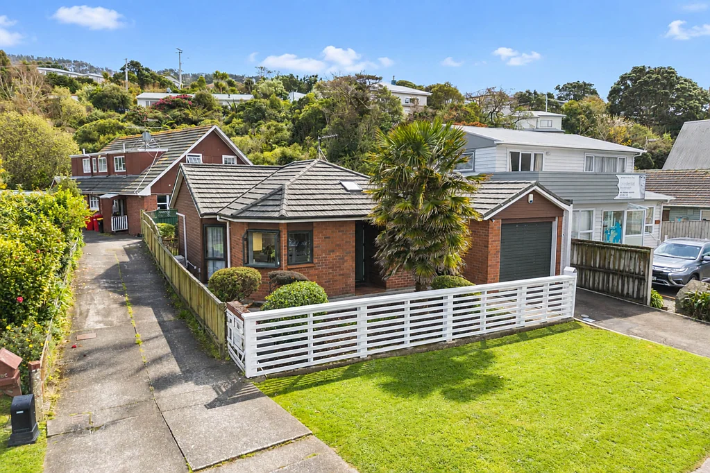 Tawa 2 Bedroom EASY LIVING, EXCELLENT LOCATION