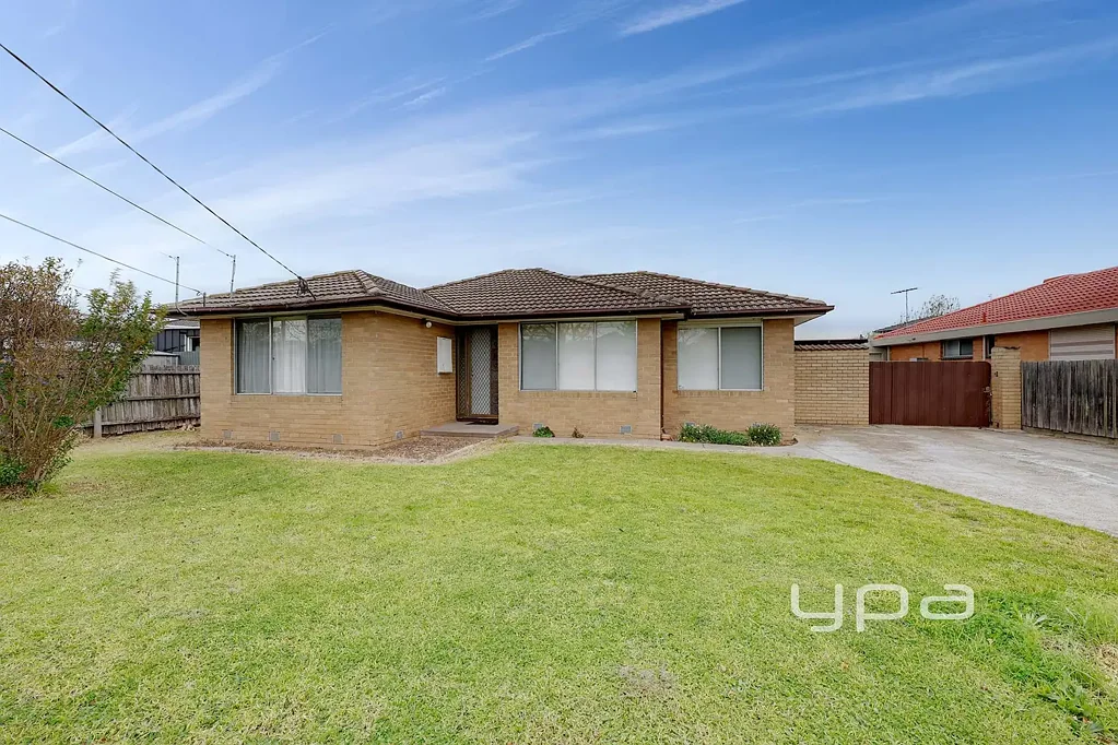 44 Woodstock Drive, Gladstone Park, VIC 3043