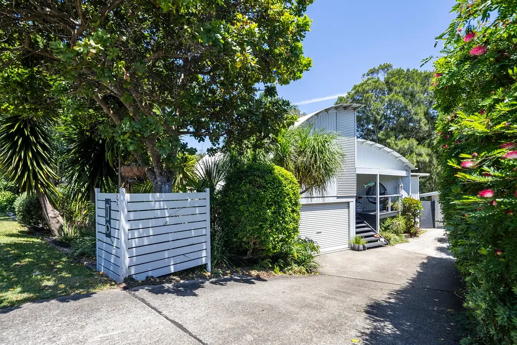 9 Charles Parry Street, Crescent Head, NSW 2440