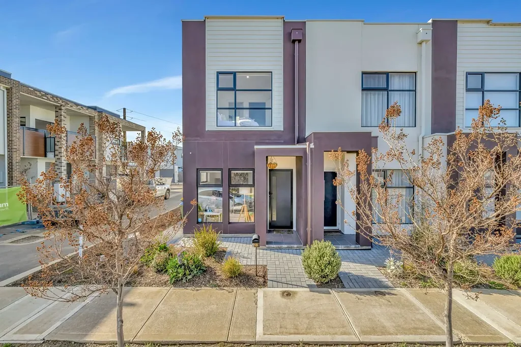 18 Stakes Street, St Clair, SA 5011