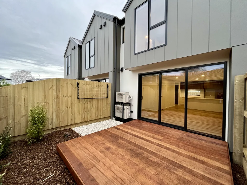 2 bedroom, 2 bathroom townhouse in Edgeware