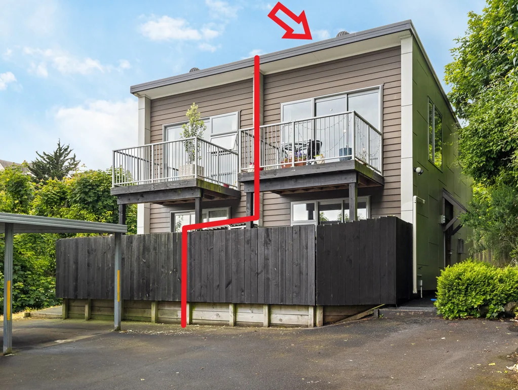 Partially furnished and modern townhouse