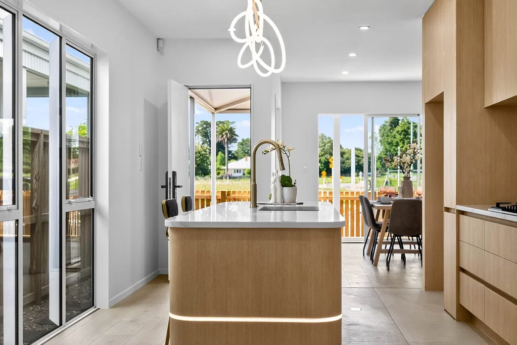 Karaka 4Phòng ngủ Sunlit Sophistication in Drury