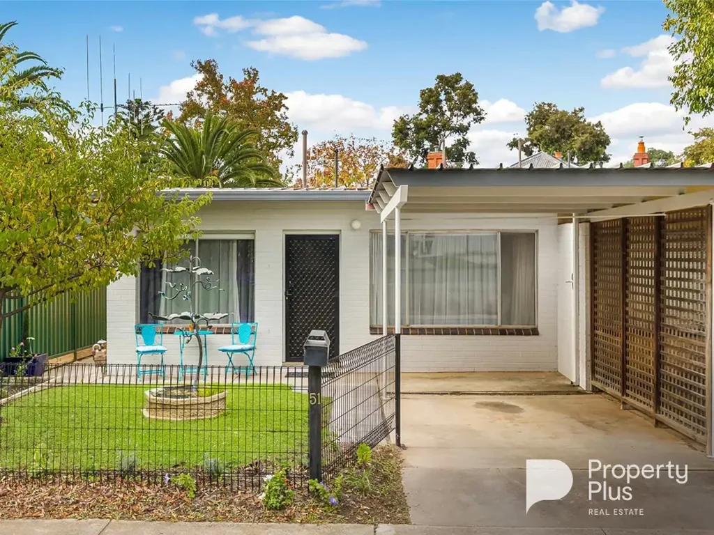 51 Reginald Street, Quarry Hill, VIC 3550