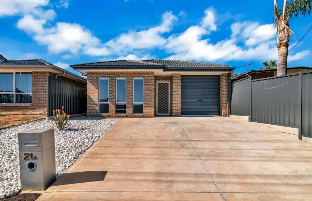 Hi, I’m modern, low-maintenance living in the heart of Ingle Farm
