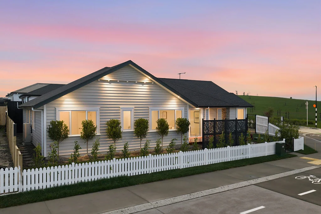 Wainui 4房  Single-Level Elegance - Room for the Whole Family