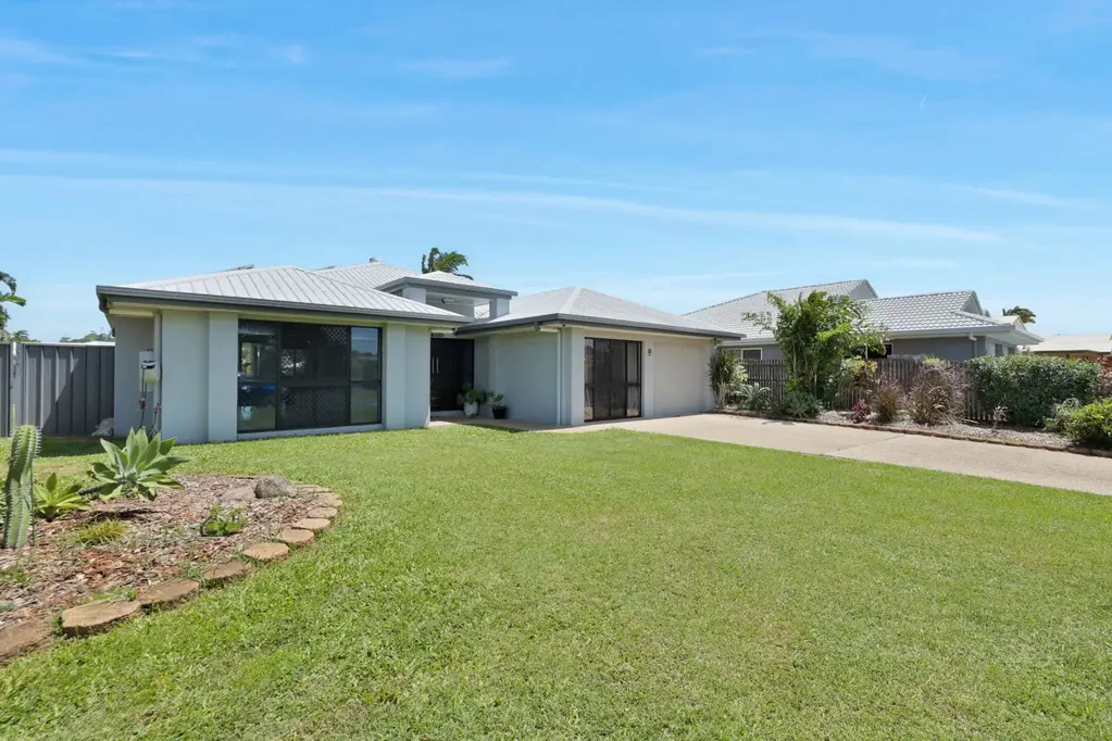 9 Chelsea Crescent, Glenella, QLD 4740
