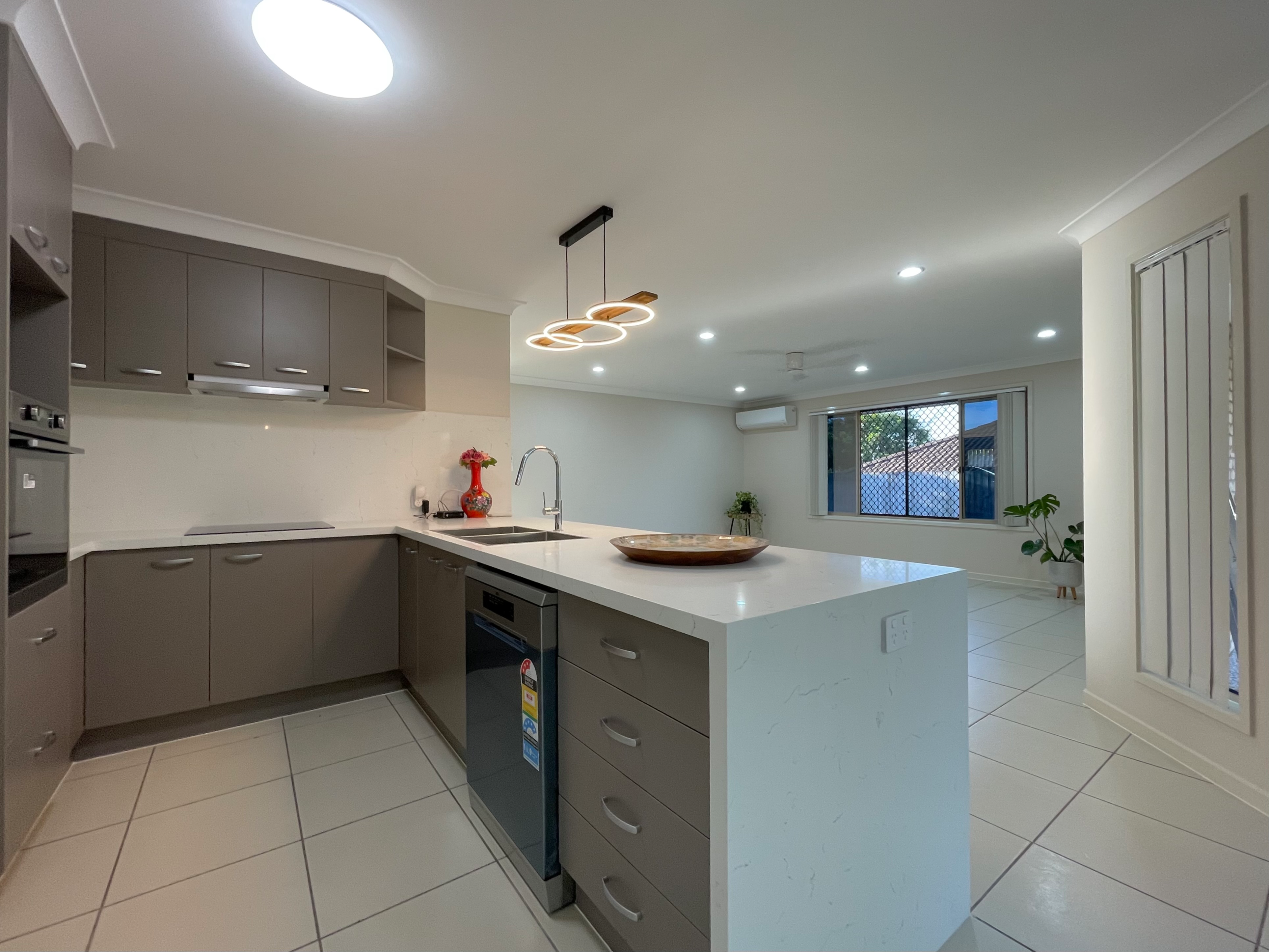 24 BRUSHWOOD CCT, FOREST LAKE QLD 4078, 0房, 0浴, House