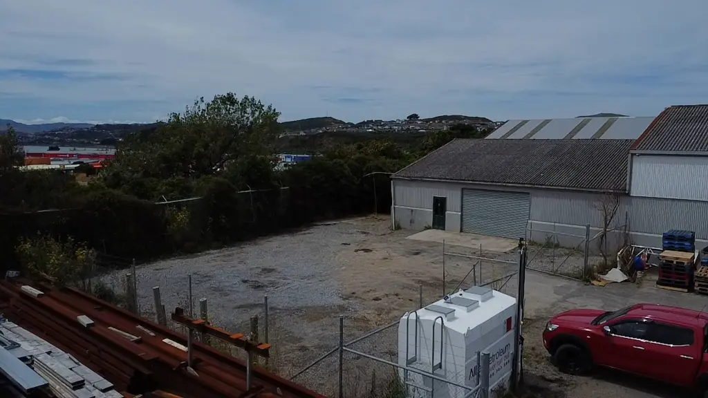 Porirua Lock-up plus yard in Elsdon