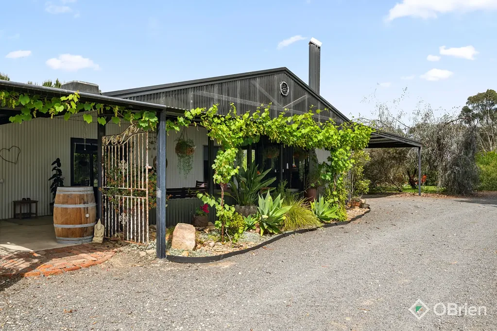 1040 Warby Range Road, Wangaratta South, VIC 3678