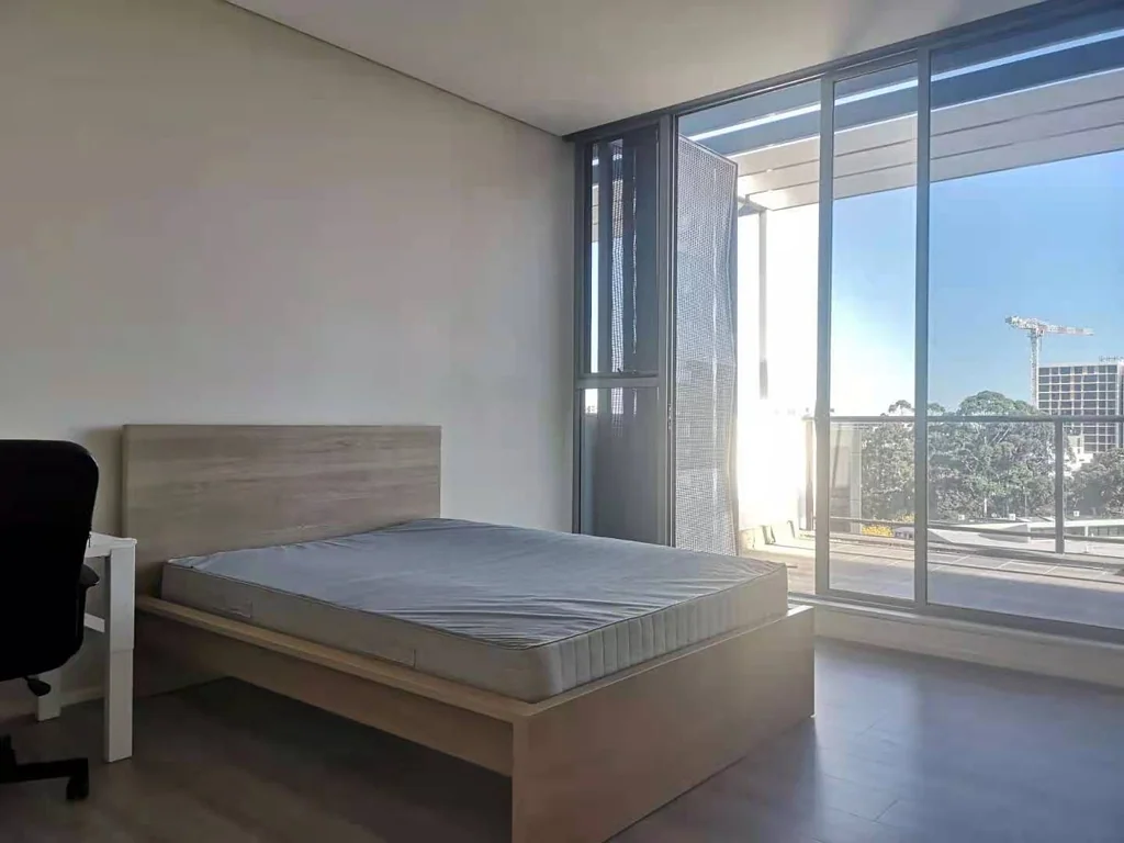 Two bedrooms apartment available in Zetland | Partly furnished