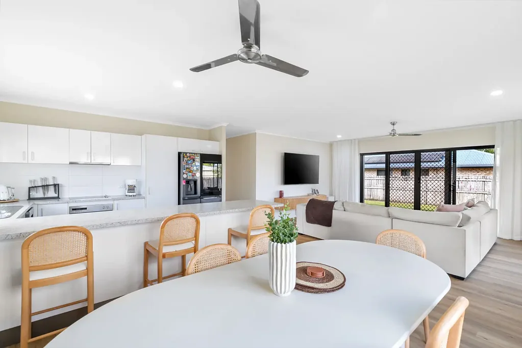 Proserpine 3Phòng ngủ Modern Comfort in a Sought-After New Estate