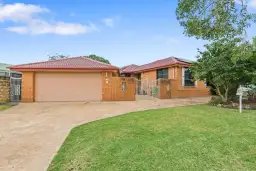 11 PARKDALE AVE, Horsley