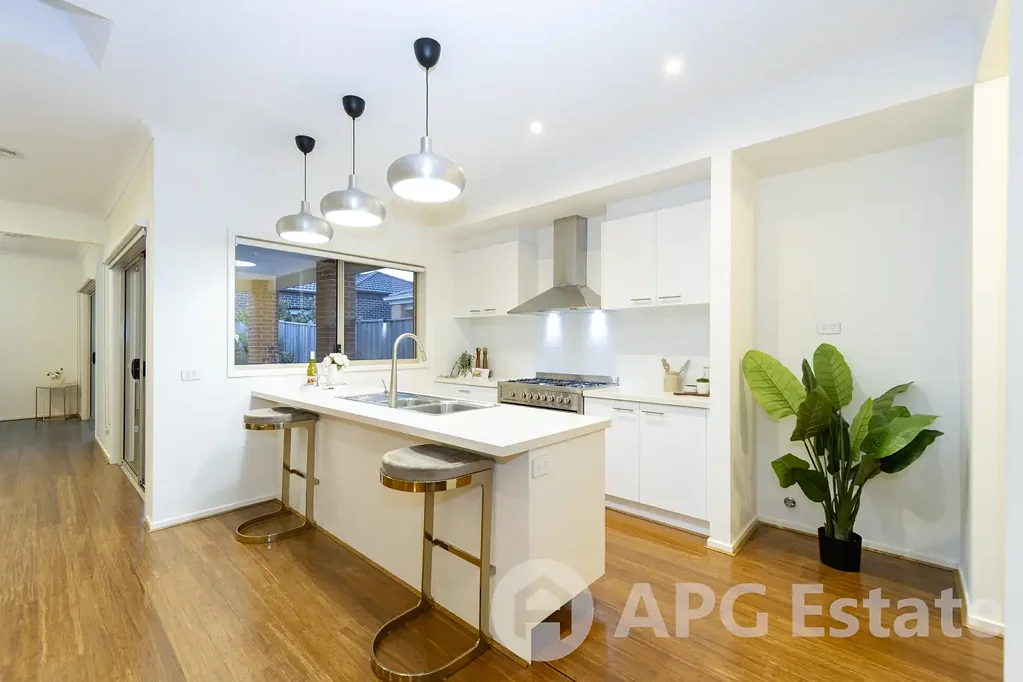 Keysborough 5部屋 North-Facing Family Luxury I 5 Bedrooms + Study in Bentley Park Estate