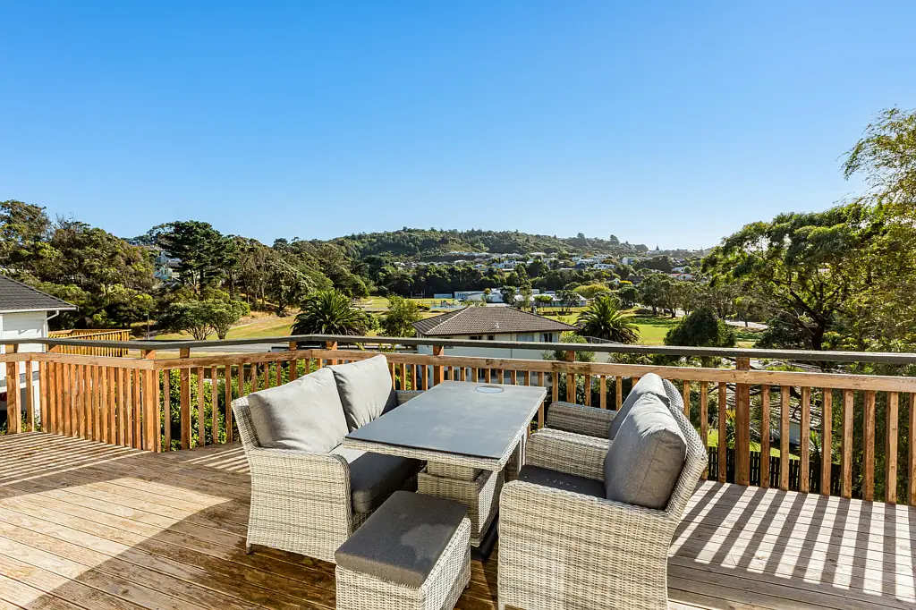 6 Ensign Lane, Whitby, Porirua, Wellington