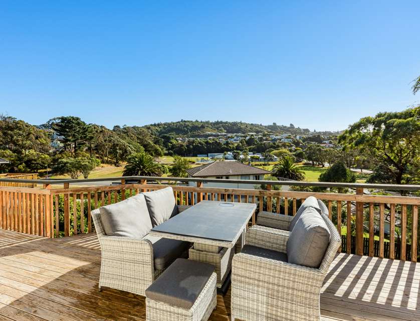 6 Ensign Lane, Whitby, Porirua, Wellington, 3房, 2浴, 独立屋
