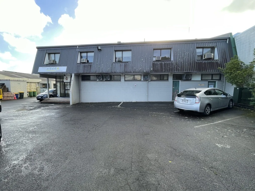 Wairau Valley 177 sqm Refurbed Office – Available Now!