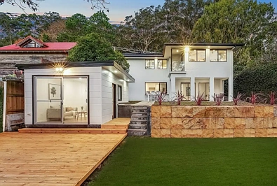 North Avoca 4Kwarto North Avoca Gem - Renovated, Light-Filled & Walk to Beach
