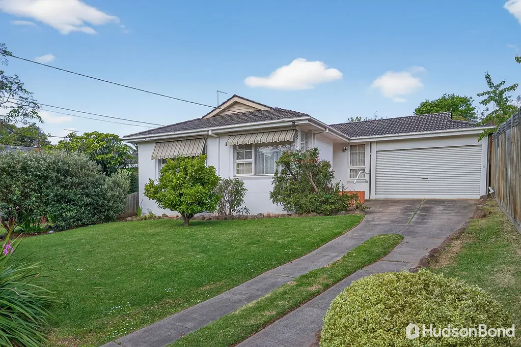 3 Saxon, Doncaster, VIC 3108