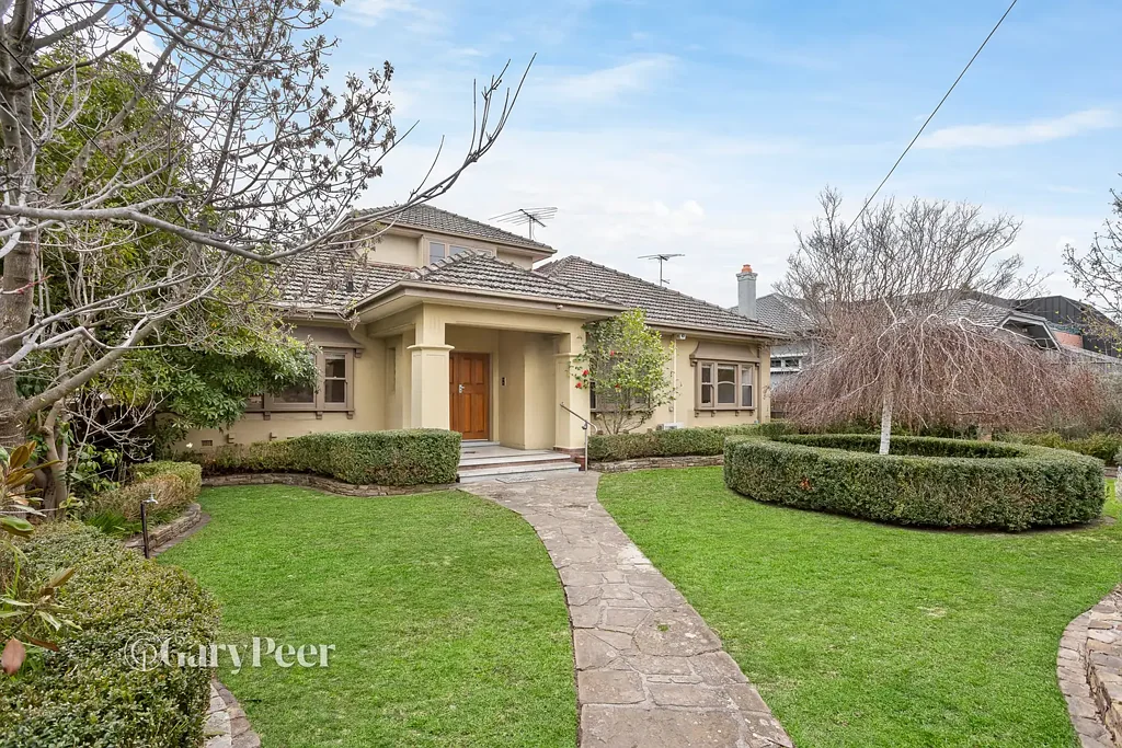 Caulfield North 3 Bedroom Period treasure on a prime corner allotment