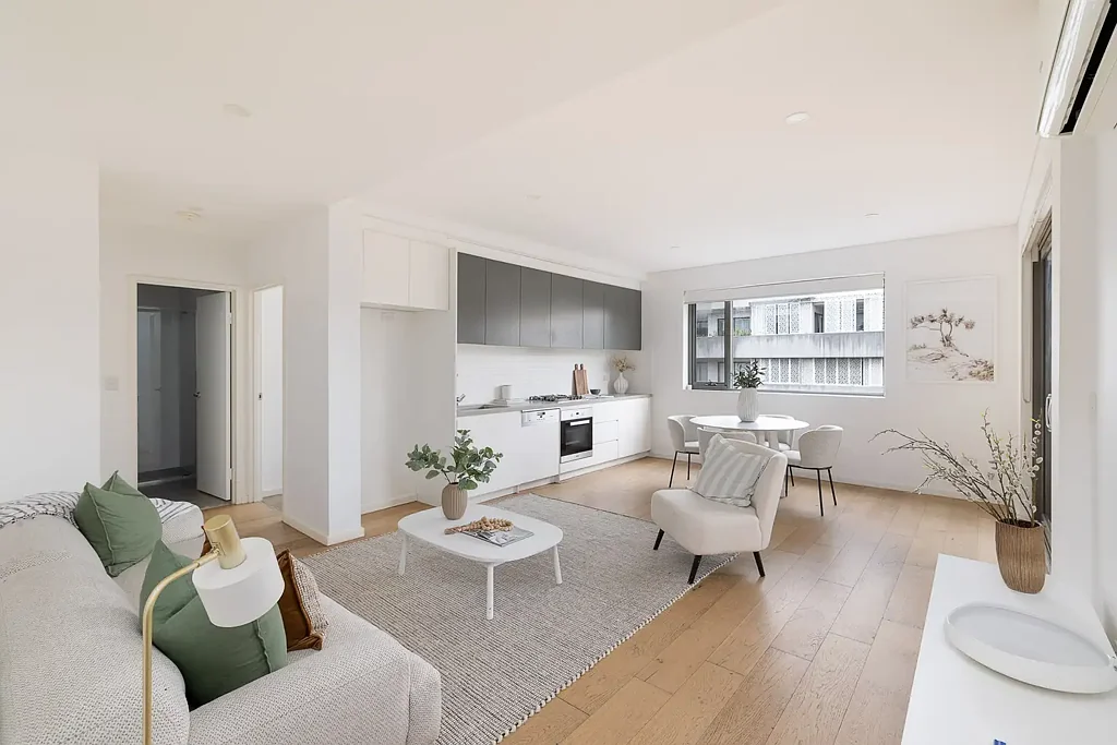Waterloo 2房 光线充足 开放式空间 Miele厨房 主卧套间 安全车位 步行便利 Contemporary apartment with elevated district views