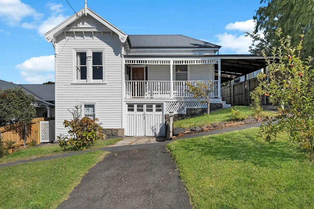 South Launceston 4침실 Dual Income Investment on the Edge of the CBD