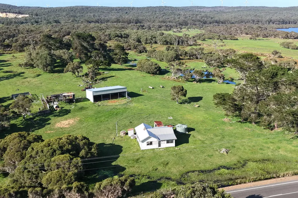 Cuthbert Albany Lifestyle Opportunity on Two Titles